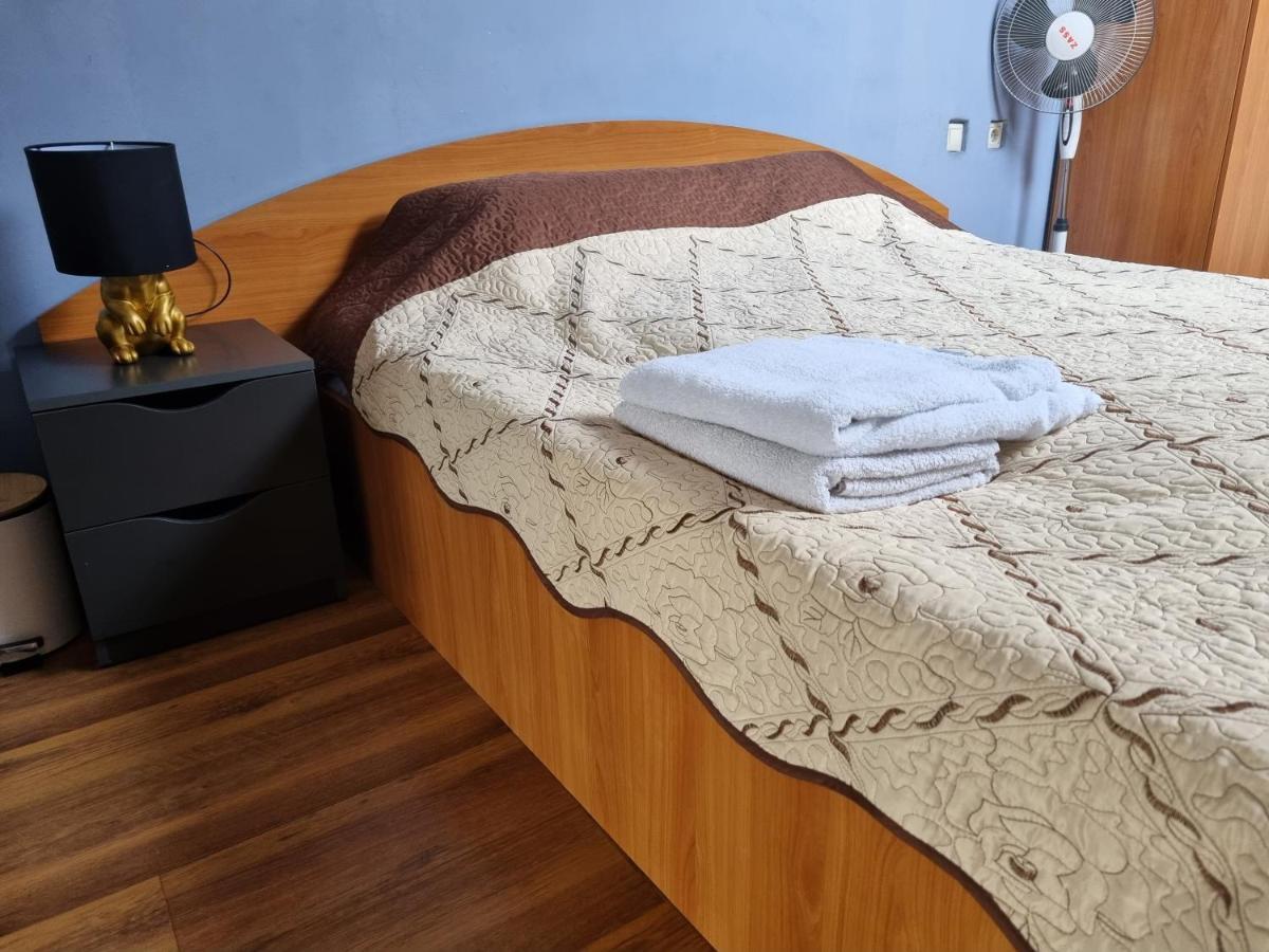 Penthouse Apartament 2 Floors, 2 Bedroom , 2 Bath, 120 Sqm , Inside Yard Parking Cluj-Napoca Exteriör bild