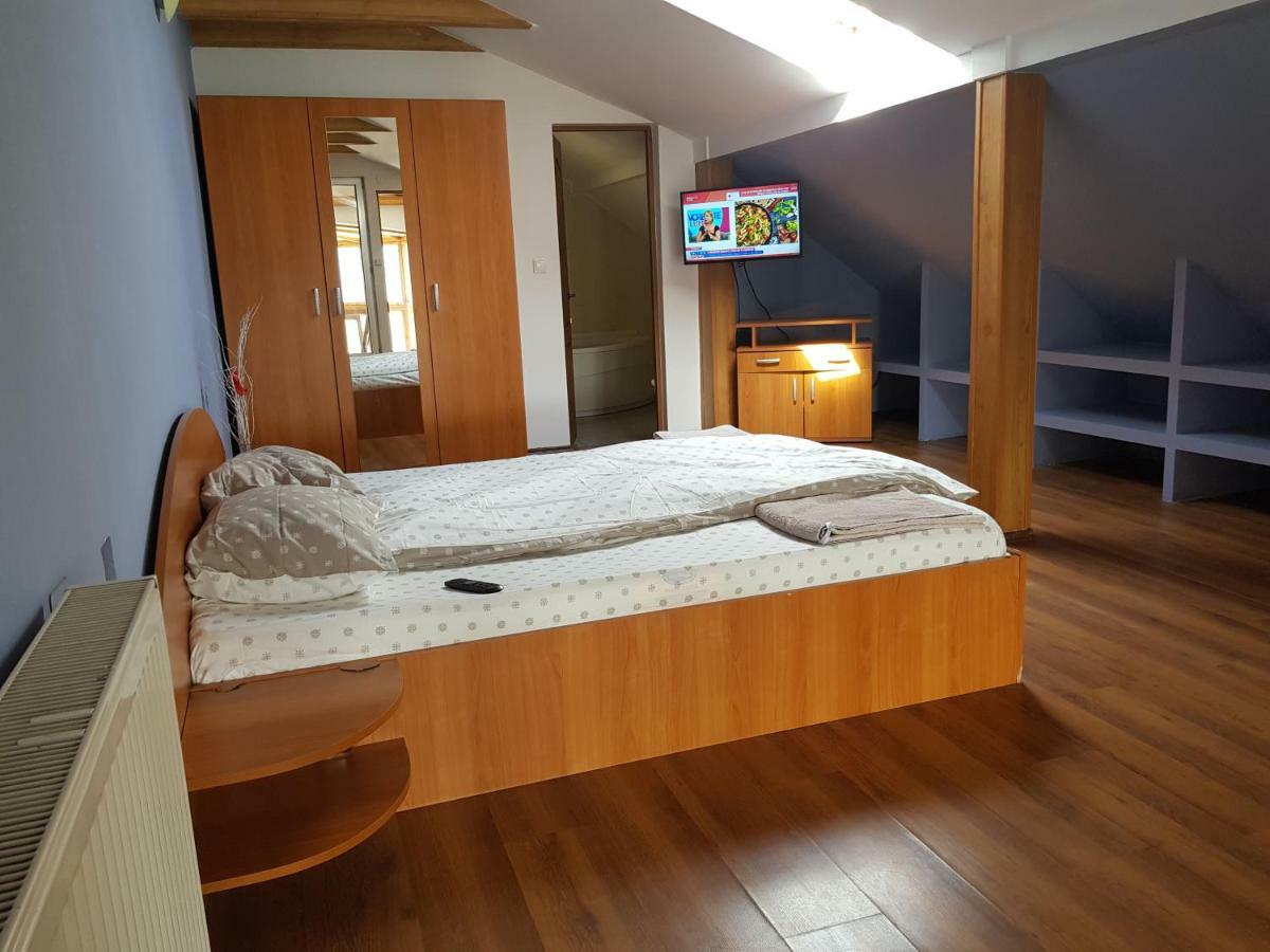 Penthouse Apartament 2 Floors, 2 Bedroom , 2 Bath, 120 Sqm , Inside Yard Parking Cluj-Napoca Exteriör bild